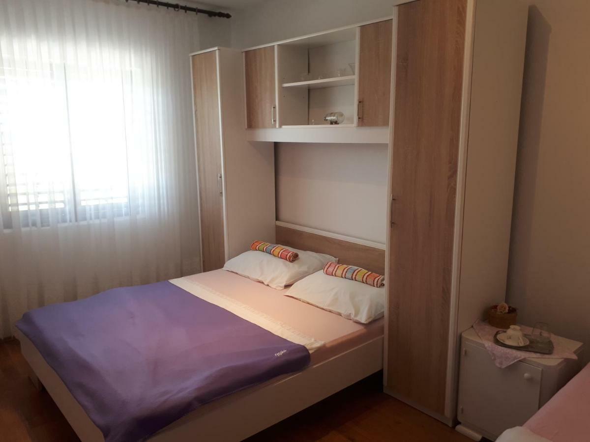 Luminaria Solis Vacation Home Rogoznica  Extérieur photo